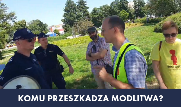 Komu przeszkadza publiczna modlitwa? [foto]